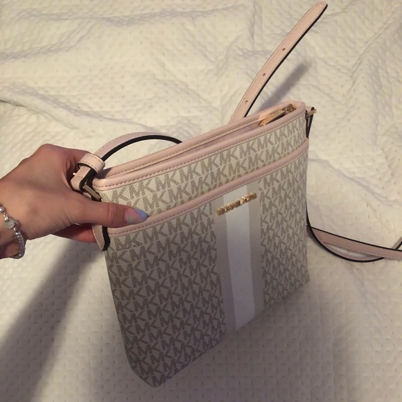 BNWT MICHAEL KORS BEDFORD SMALL NS CROSSBODY - Picture 4 of 4